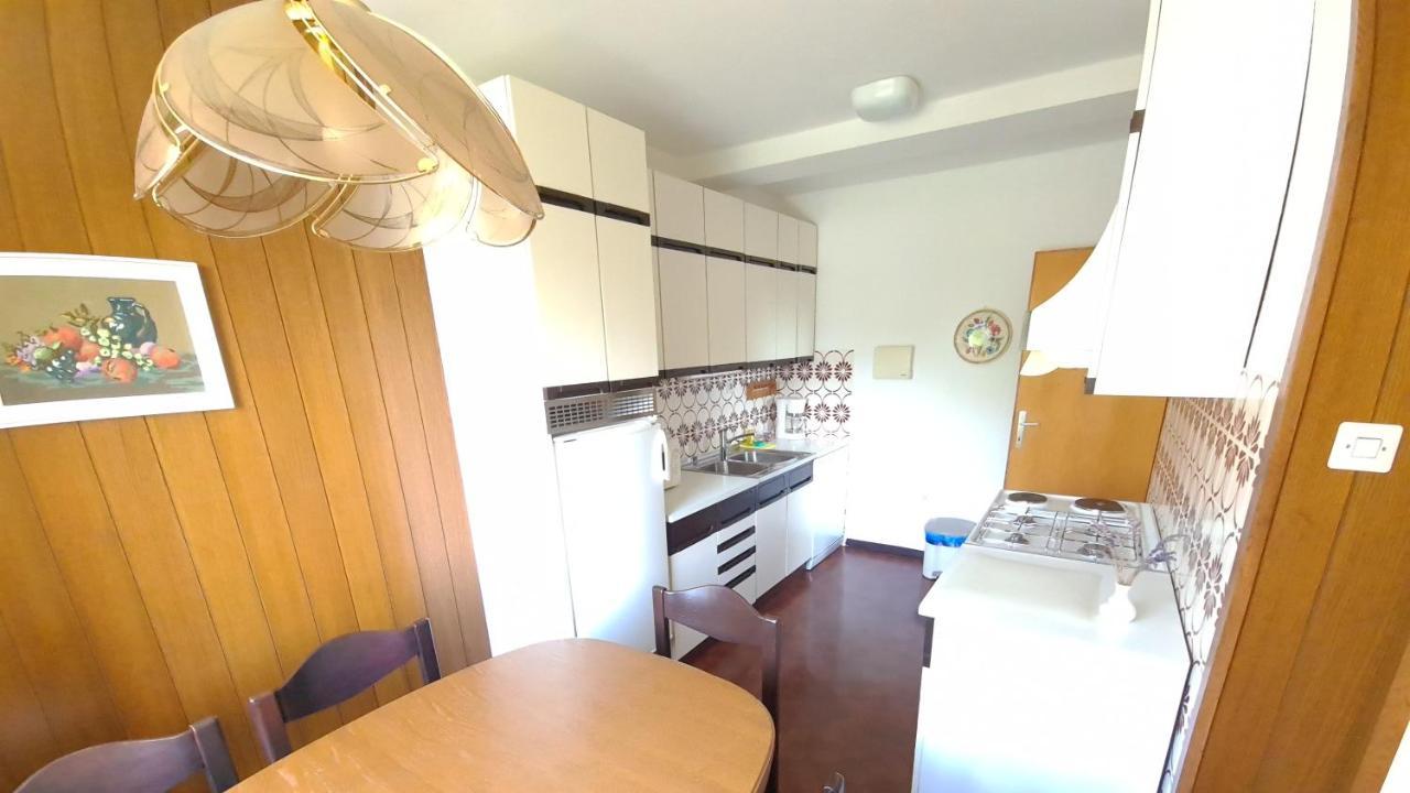 Apartment Ajdna Zirovnica Exteriör bild
