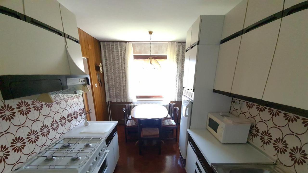 Apartment Ajdna Zirovnica Exteriör bild